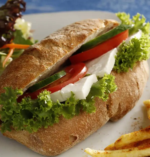 Beyaz Peynirli Sandviç